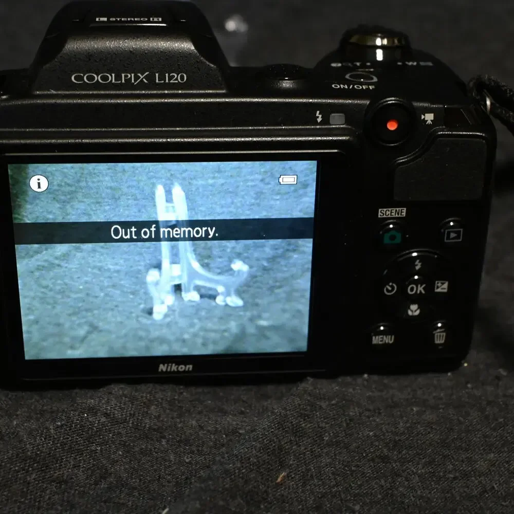 Nikon COOLPIX L120 14.1MP 21x Zoom Digital Camera TESTED